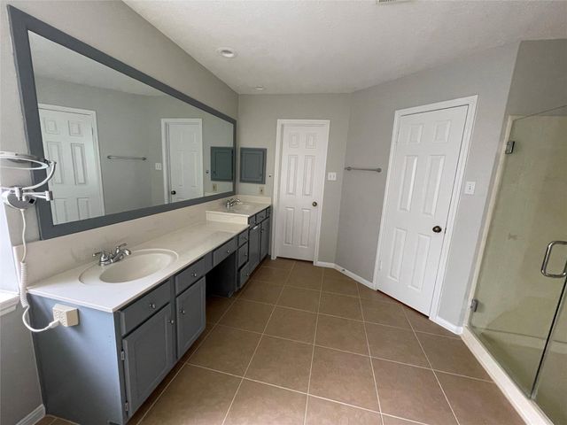 7110 Pembrough Lane, Katy, TX 77494