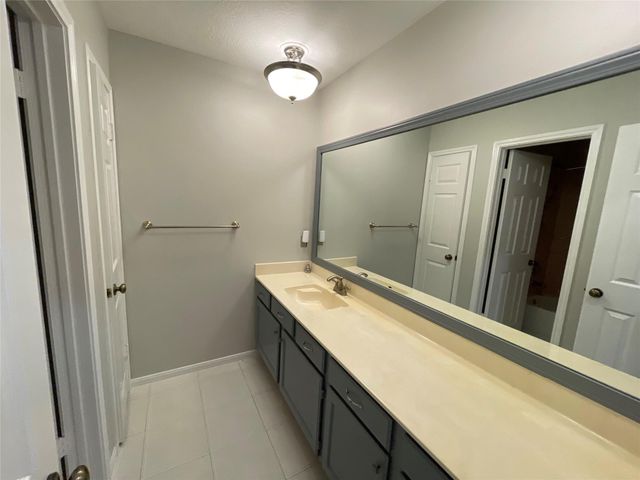 7110 Pembrough Lane, Katy, TX 77494