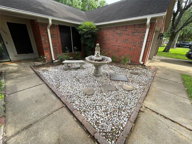 7110 Pembrough Lane, Katy, TX 77494