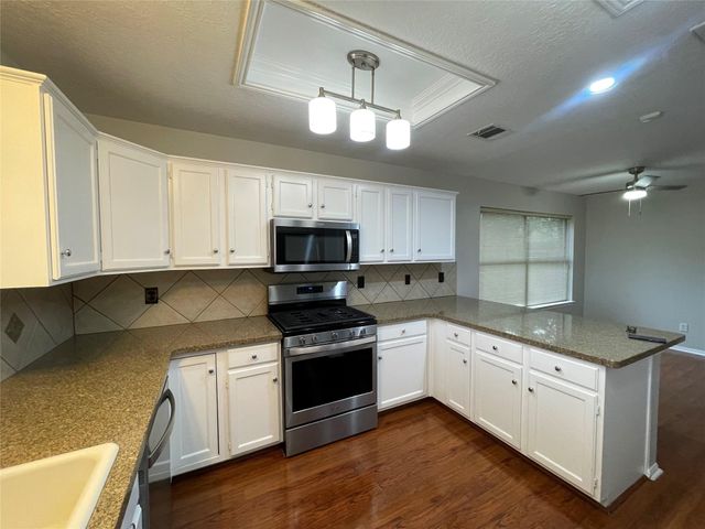 7110 Pembrough Lane, Katy, TX 77494