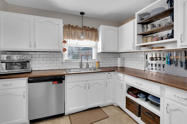 112 Breckenridge Rd, Tullahoma, TN 37388