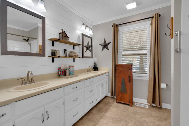 112 Breckenridge Rd, Tullahoma, TN 37388