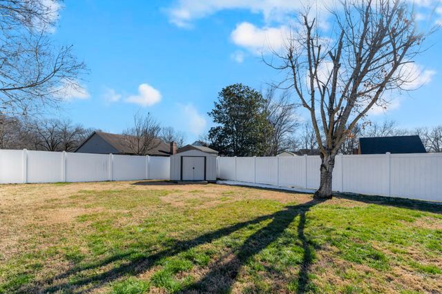 112 Breckenridge Rd, Tullahoma, TN 37388