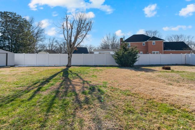 112 Breckenridge Rd, Tullahoma, TN 37388