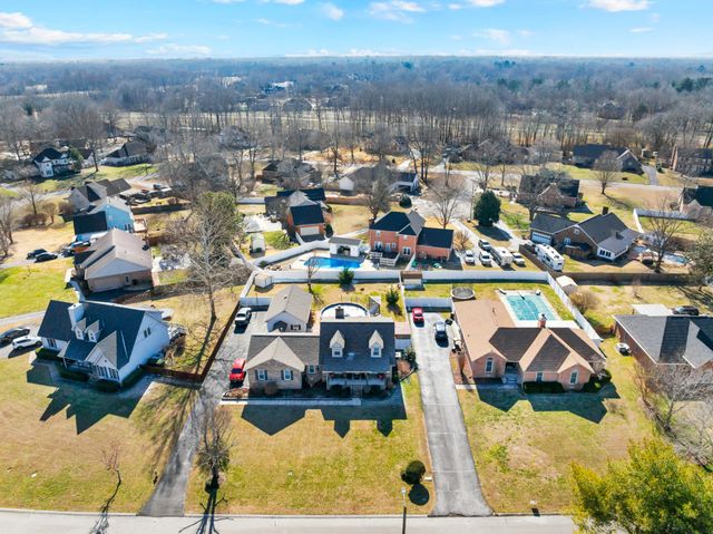 112 Breckenridge Rd, Tullahoma, TN 37388