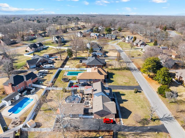 112 Breckenridge Rd, Tullahoma, TN 37388