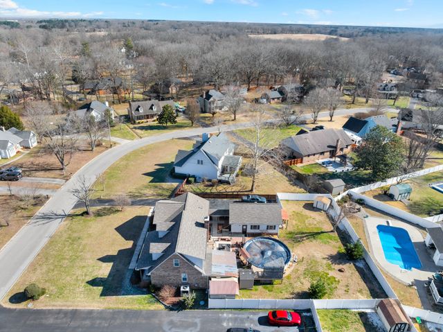 112 Breckenridge Rd, Tullahoma, TN 37388