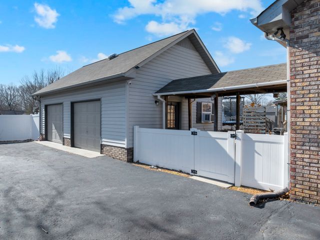 112 Breckenridge Rd, Tullahoma, TN 37388