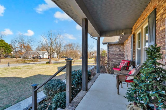 112 Breckenridge Rd, Tullahoma, TN 37388