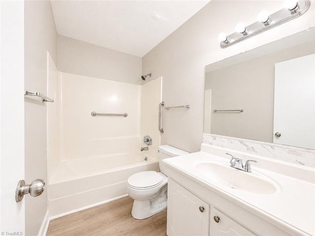 2235 Sunderland Road 98c, Winston-salem, NC 27103