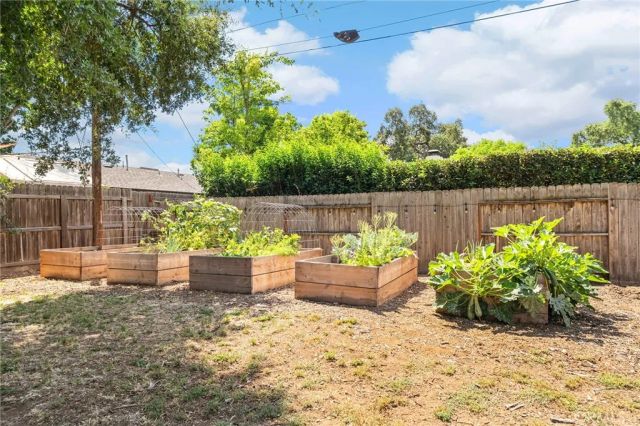 9 Montclair Drive, Chico, CA 95926