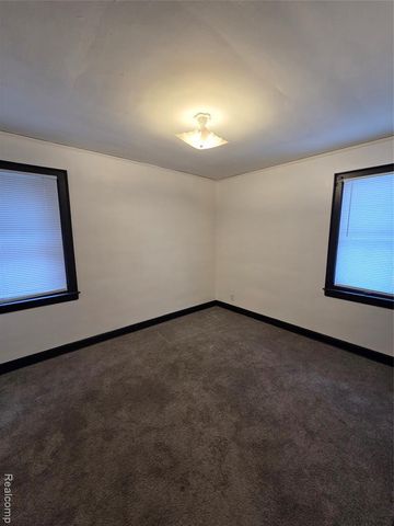 15736 Ohio Street, Detroit, MI 48238