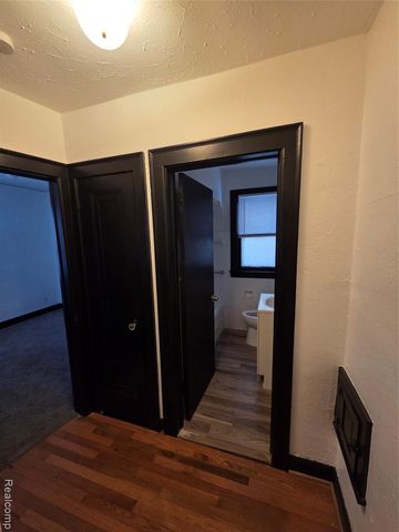 15736 Ohio Street, Detroit, MI 48238