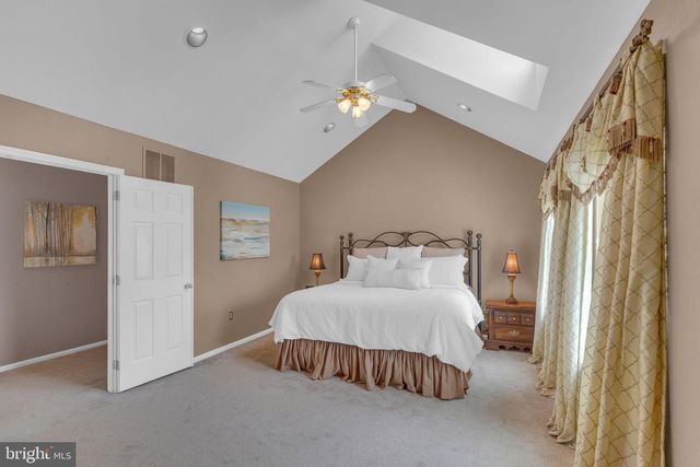 72 BITTERSWEET DR, Doylestown, PA 18901