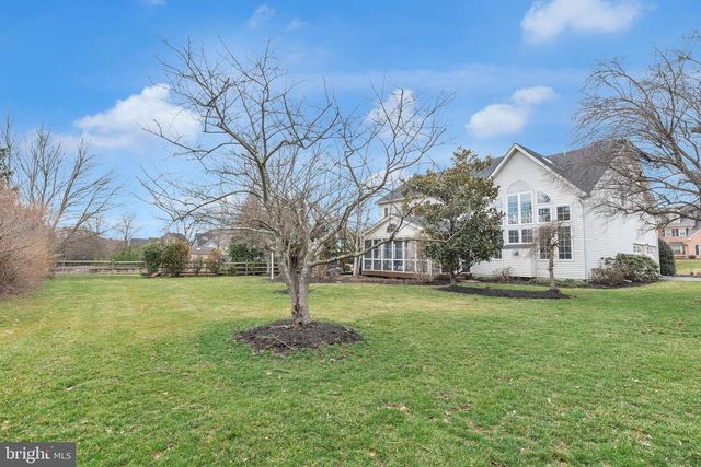 72 BITTERSWEET DR, Doylestown, PA 18901