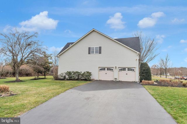 72 BITTERSWEET DR, Doylestown, PA 18901