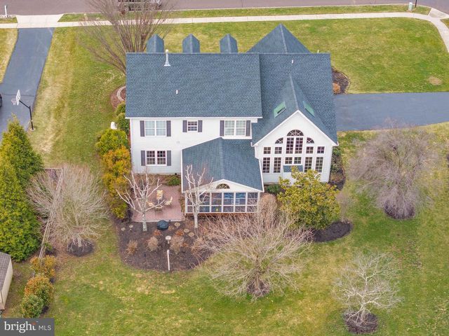 72 BITTERSWEET DR, Doylestown, PA 18901