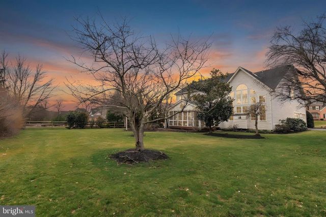 72 BITTERSWEET DR, Doylestown, PA 18901