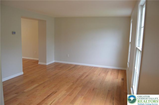 100 Rose Court, Glendon Boro, PA 18042