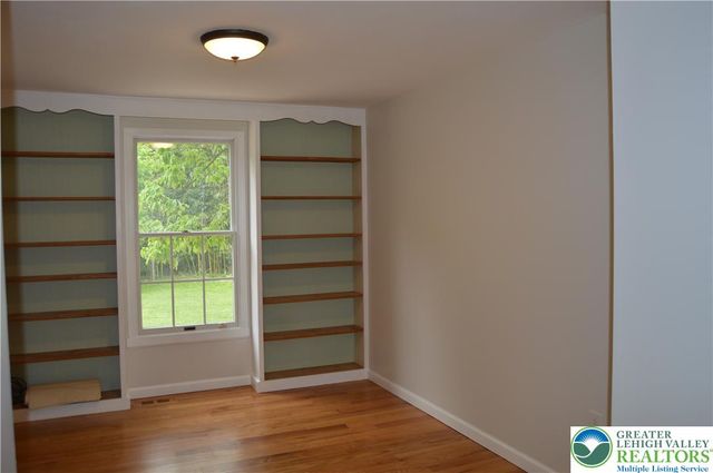 100 Rose Court, Glendon Boro, PA 18042