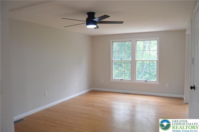 100 Rose Court, Glendon Boro, PA 18042