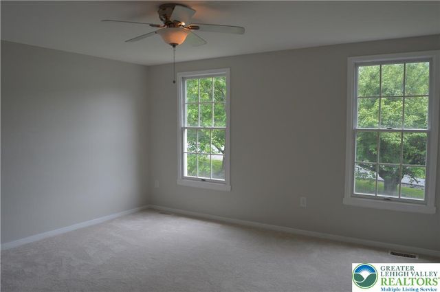 100 Rose Court, Glendon Boro, PA 18042