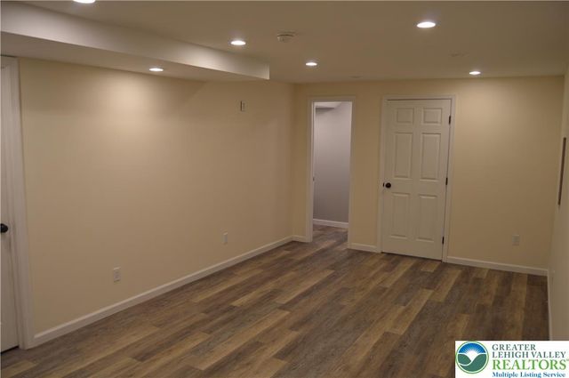 100 Rose Court, Glendon Boro, PA 18042