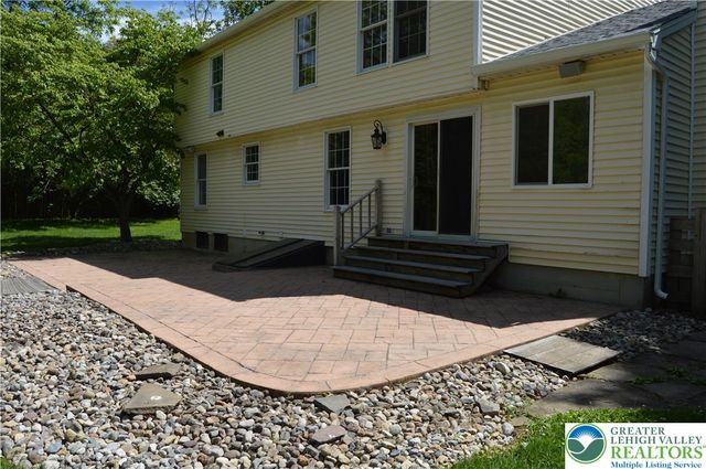 100 Rose Court, Glendon Boro, PA 18042