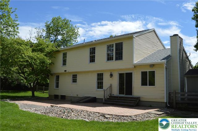 100 Rose Court, Glendon Boro, PA 18042