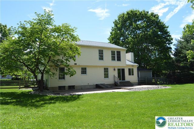 100 Rose Court, Glendon Boro, PA 18042
