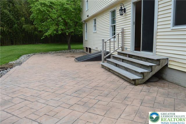100 Rose Court, Glendon Boro, PA 18042