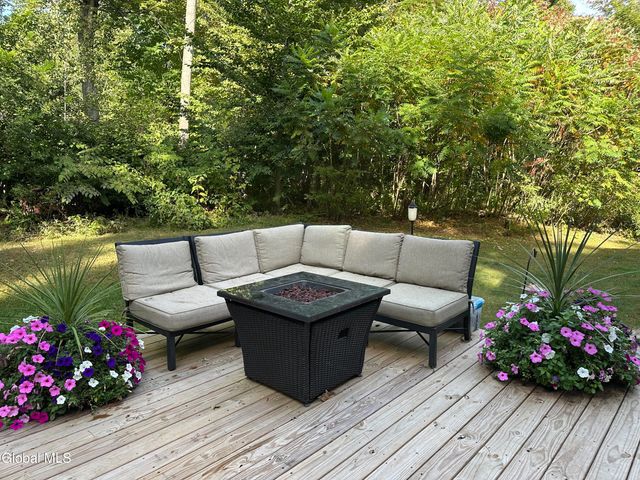 16 Speakman Street, Moreau, NY 12828