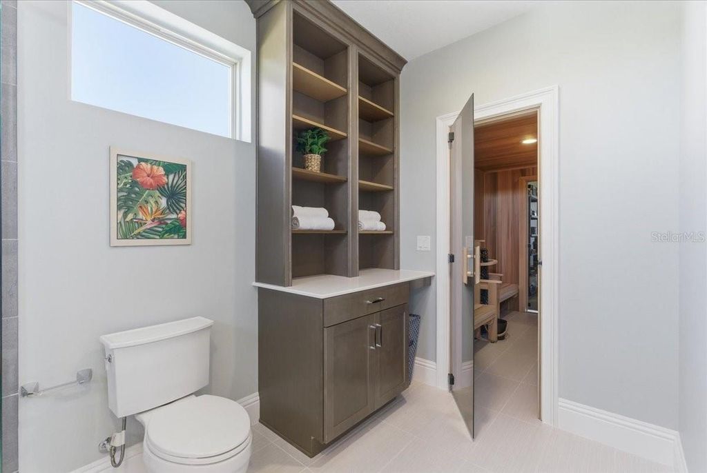 Image 21 of property listing at 10123 BUCKLOW HILL DRIVE, Orlando, FL 32832