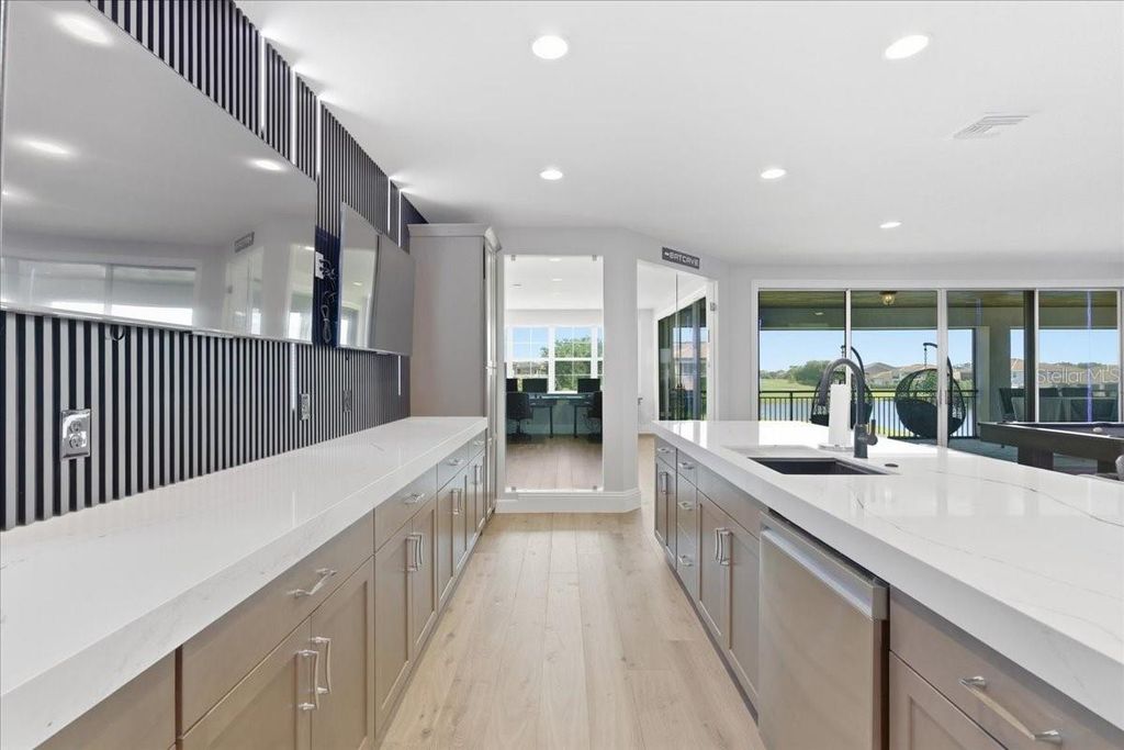 Image 28 of property listing at 10123 BUCKLOW HILL DRIVE, Orlando, FL 32832