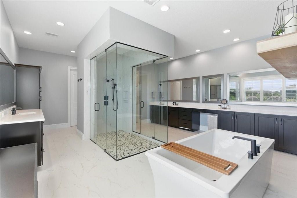 Image 64 of property listing at 10123 BUCKLOW HILL DRIVE, Orlando, FL 32832