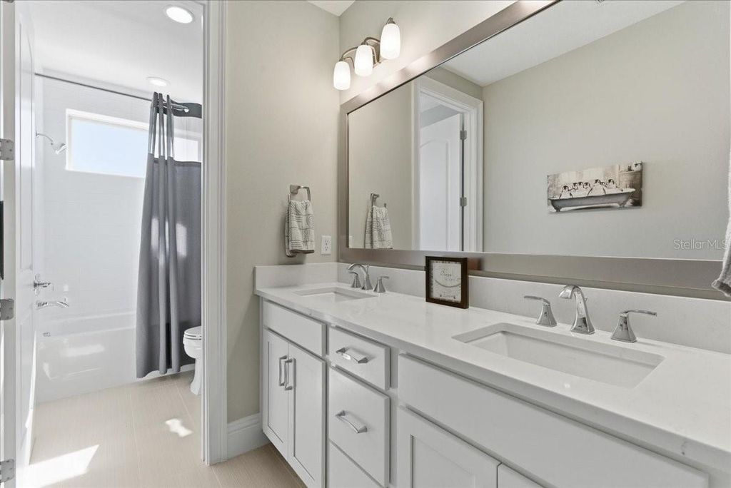 Image 73 of property listing at 10123 BUCKLOW HILL DRIVE, Orlando, FL 32832