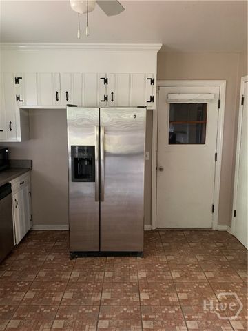 320 Kensington Drive, Savannah, GA 31405