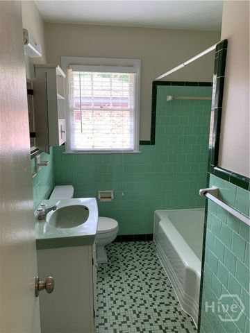 320 Kensington Drive, Savannah, GA 31405