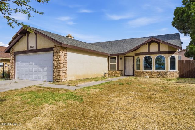 2629 E Kettering Street, Lancaster, CA 93535