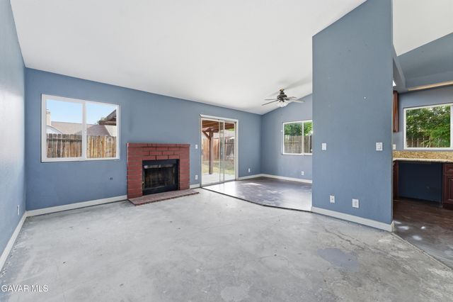 2629 E Kettering Street, Lancaster, CA 93535