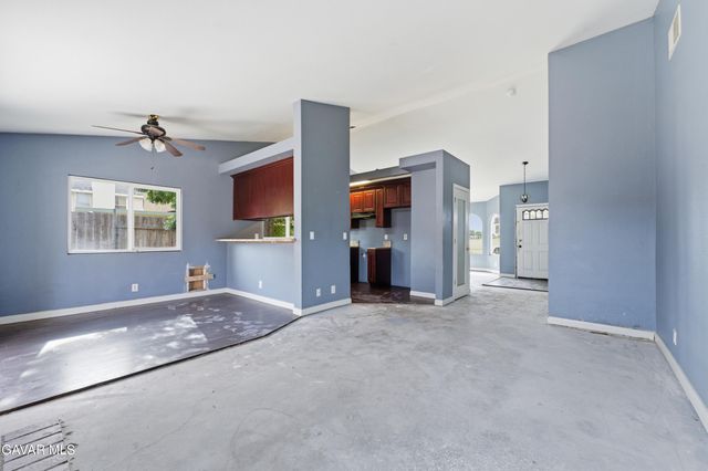 2629 E Kettering Street, Lancaster, CA 93535