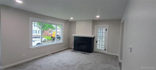 131 Mark Avenue, Pontiac, MI 48341