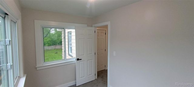 131 Mark Avenue, Pontiac, MI 48341