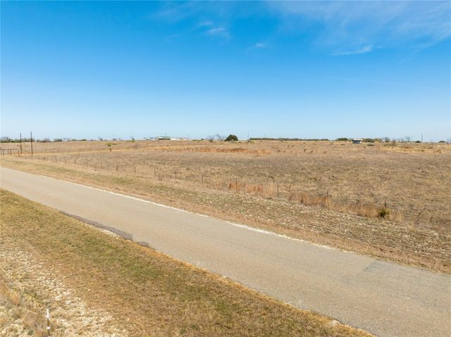 2700 County Road 214, Bertram, TX 78605