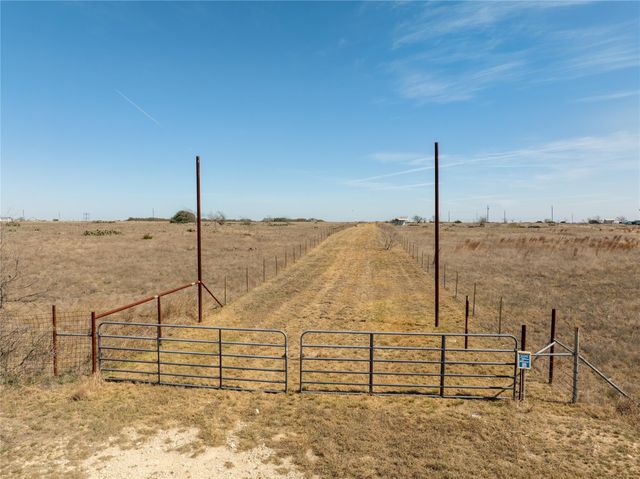 2700 County Road 214, Bertram, TX 78605