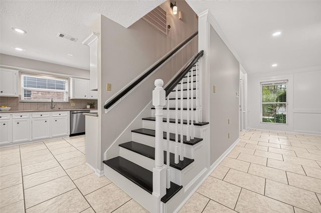 16 Mayfair Grove Court, The Woodlands, TX 77381