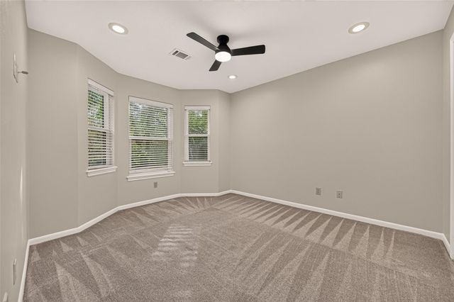 16 Mayfair Grove Court, The Woodlands, TX 77381