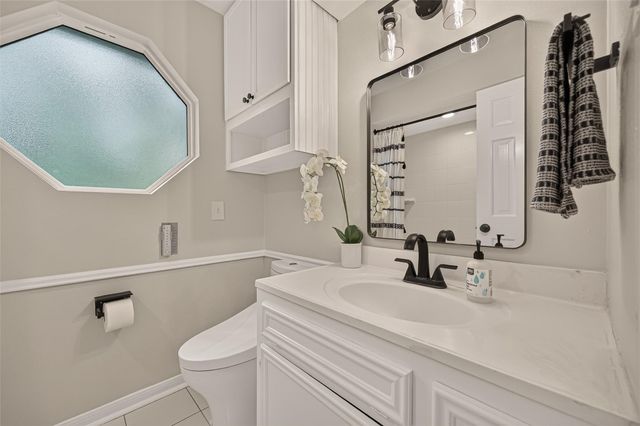 16 Mayfair Grove Court, The Woodlands, TX 77381