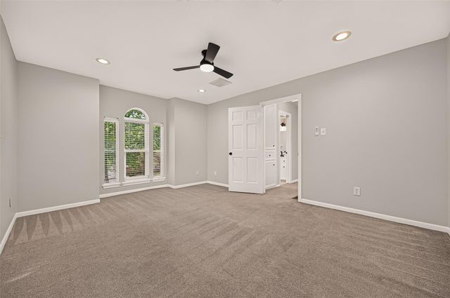 16 Mayfair Grove Court, The Woodlands, TX 77381