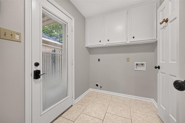 16 Mayfair Grove Court, The Woodlands, TX 77381